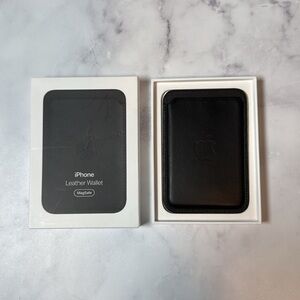 Apple Wallet Black gently used